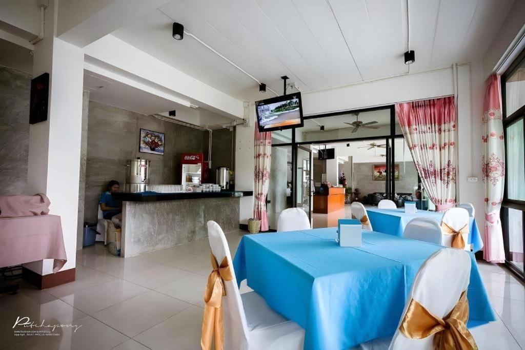 โรงแรมพรสิริ ศรีสะเกษ Sisaket ภายนอก รูปภาพ